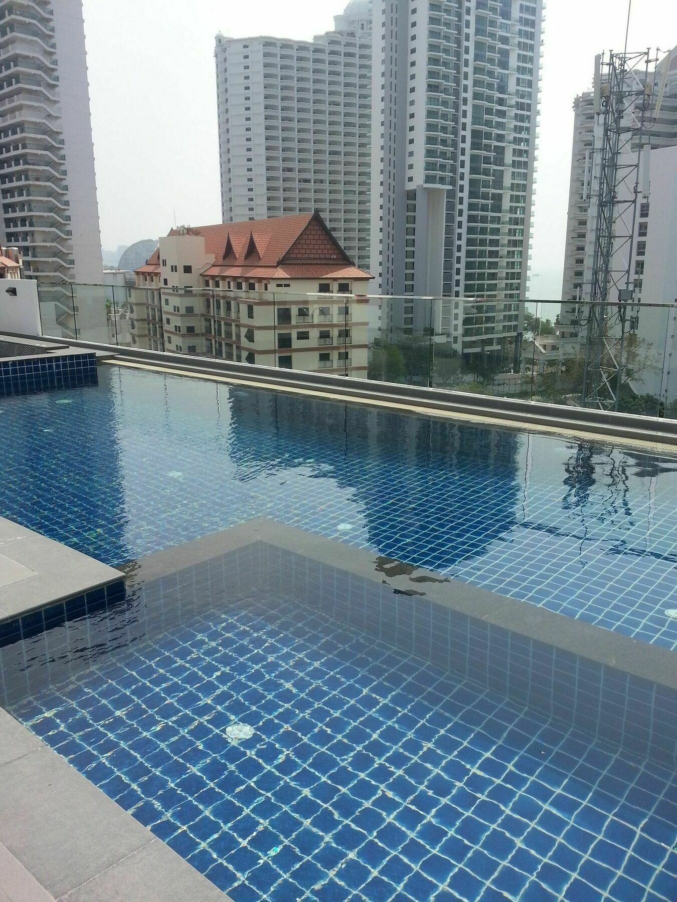 Serenity Wongamat Apartments 파타야 외부 사진